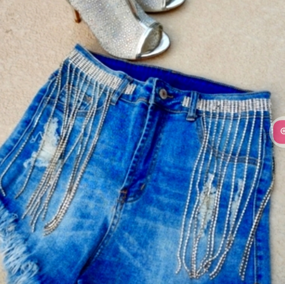 High waisted distressed rhinestone fringe jean shorts - Picture 5 of 16